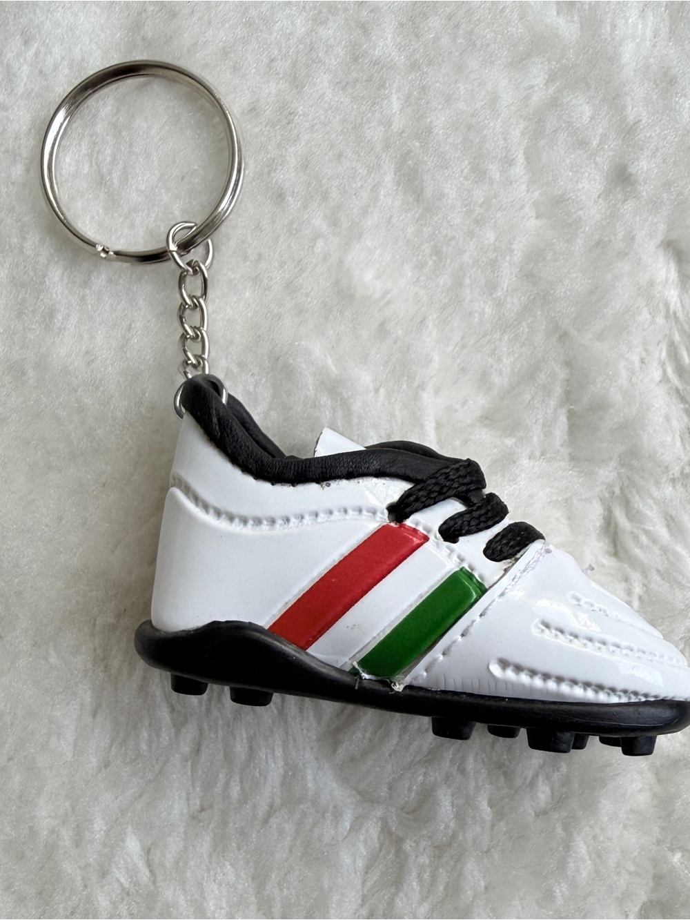 ๐ฎ๐น Rome Soccer Football Team White Shoe Cleats Keychain - Picture 2 of 6